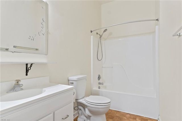 3309 Guinea CIR, Hayes, VA 23072