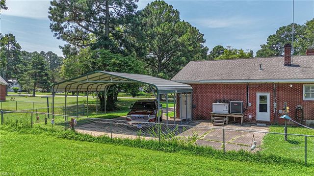 3309 Guinea CIR, Hayes, VA 23072