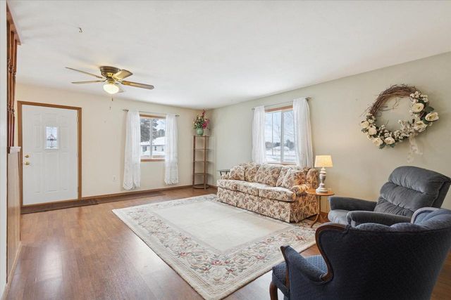 N305 E 2ND Avenue, Brodhead, WI 53520