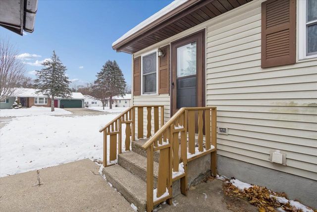 N305 E 2ND Avenue, Brodhead, WI 53520