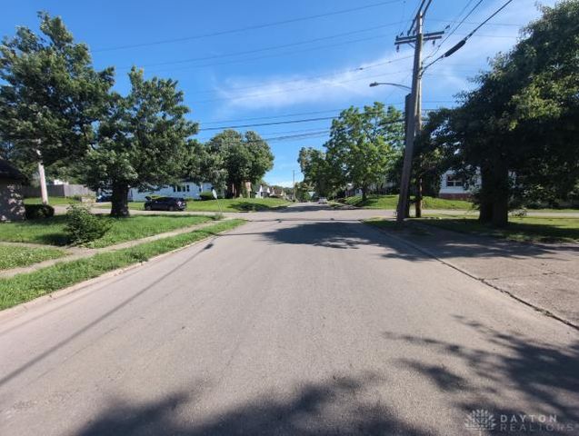 2106 Litchfield Avenue, Dayton, OH 45406