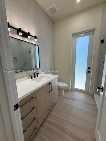 3326 Elizabeth St, Miami, FL 33133