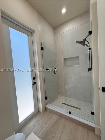 3326 Elizabeth St, Miami, FL 33133