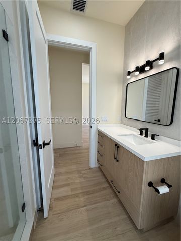 3326 Elizabeth St, Miami, FL 33133