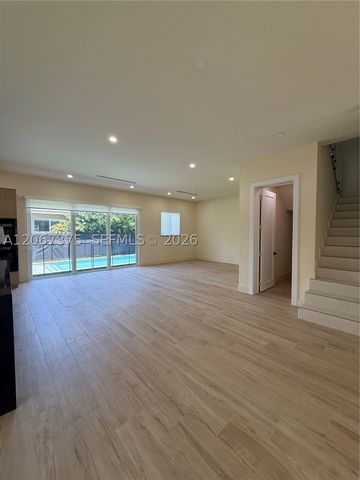 3326 Elizabeth St, Miami, FL 33133