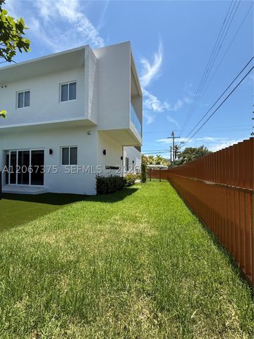 3326 Elizabeth St, Miami, FL 33133