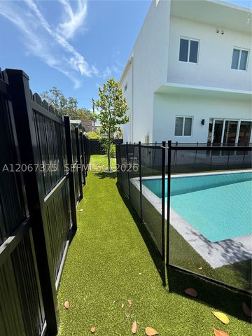 3326 Elizabeth St, Miami, FL 33133
