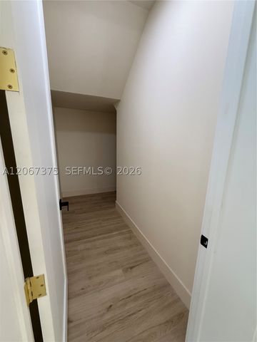 3326 Elizabeth St, Miami, FL 33133