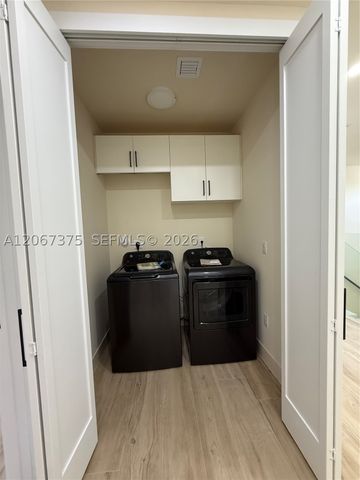 3326 Elizabeth St, Miami, FL 33133