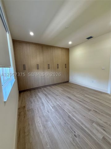 3326 Elizabeth St, Miami, FL 33133