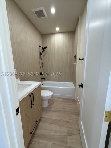 3326 Elizabeth St, Miami, FL 33133