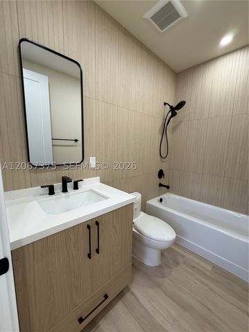 3326 Elizabeth St, Miami, FL 33133