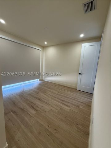 3326 Elizabeth St, Miami, FL 33133