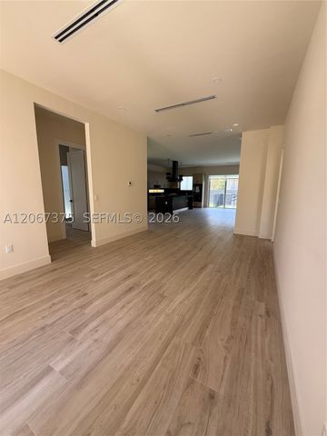 3326 Elizabeth St, Miami, FL 33133