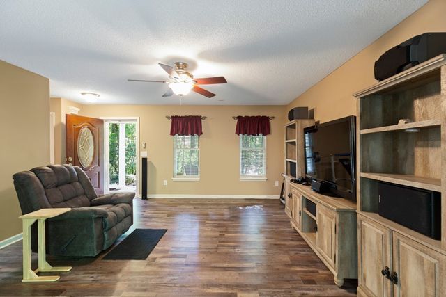 510 Willow Branch Lane, Seneca, SC 29672