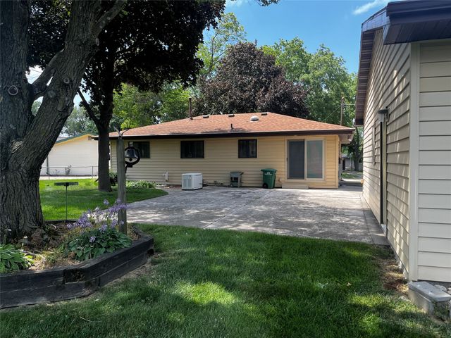 1417 SW Westview Circle, Ankeny, IA 50023