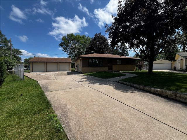 1417 SW Westview Circle, Ankeny, IA 50023