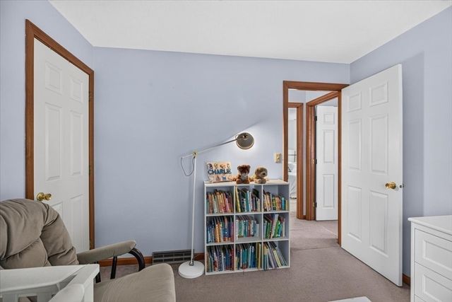 43 Zachary Ln, Agawam, MA 01001