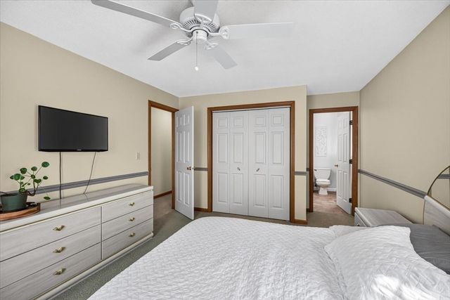 43 Zachary Ln, Agawam, MA 01001