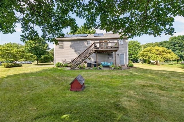 43 Zachary Ln, Agawam, MA 01001