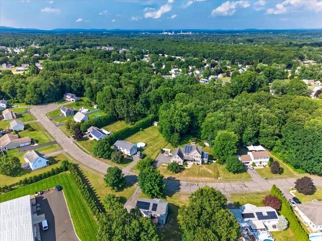 43 Zachary Ln, Agawam, MA 01001