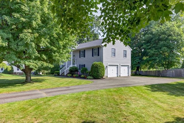 43 Zachary Ln, Agawam, MA 01001
