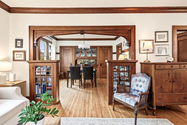 340 6th Avenue S, South Saint Paul, MN 55075