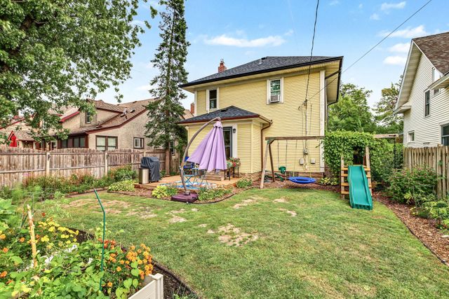 340 6th Avenue S, South Saint Paul, MN 55075