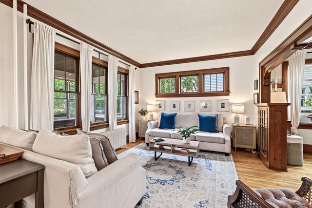 340 6th Avenue S, South Saint Paul, MN 55075