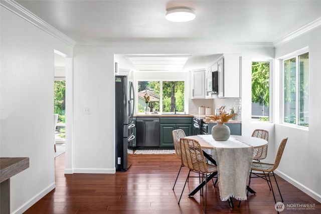 15806 SE 166th Place, Renton, WA 98058