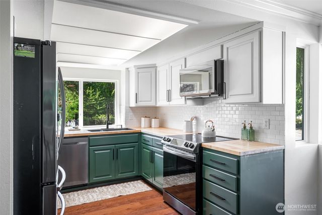 15806 SE 166th Place, Renton, WA 98058
