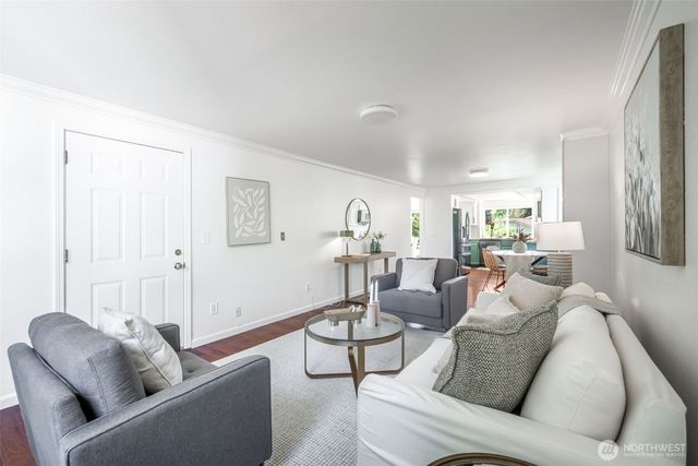 15806 SE 166th Place, Renton, WA 98058