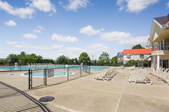 126 Beacon Lane 68, Bronx, NY 10473