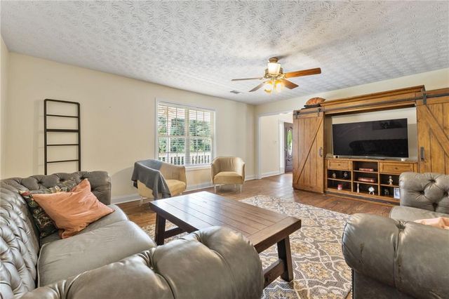 1927 Highway 16 E, Jackson, GA 30233