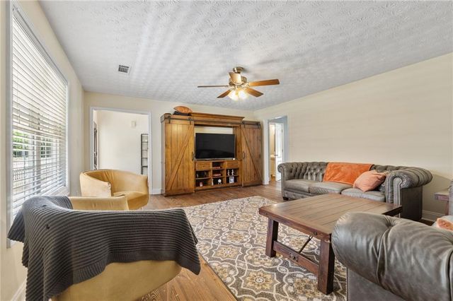 1927 Highway 16 E, Jackson, GA 30233