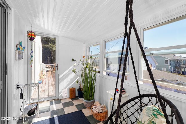 102 Freeman Lane, Atlantic Beach, NC 28512