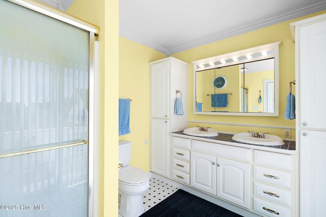 102 Freeman Lane, Atlantic Beach, NC 28512