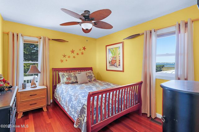 102 Freeman Lane, Atlantic Beach, NC 28512