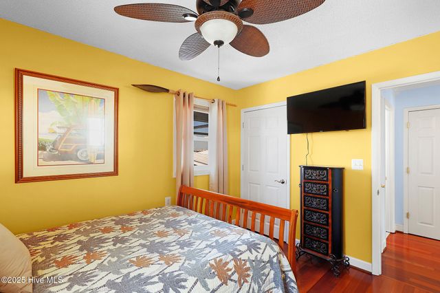 102 Freeman Lane, Atlantic Beach, NC 28512