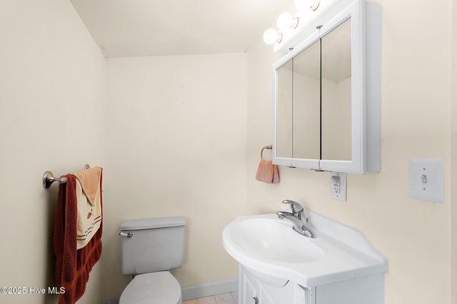 102 Freeman Lane, Atlantic Beach, NC 28512