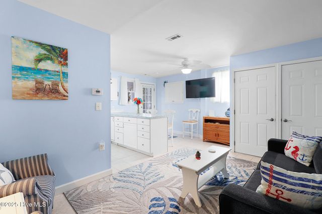 102 Freeman Lane, Atlantic Beach, NC 28512