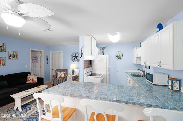 102 Freeman Lane, Atlantic Beach, NC 28512