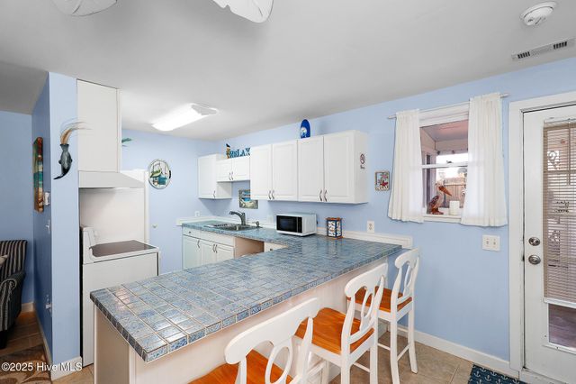 102 Freeman Lane, Atlantic Beach, NC 28512