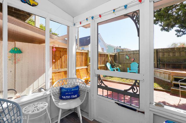 102 Freeman Lane, Atlantic Beach, NC 28512