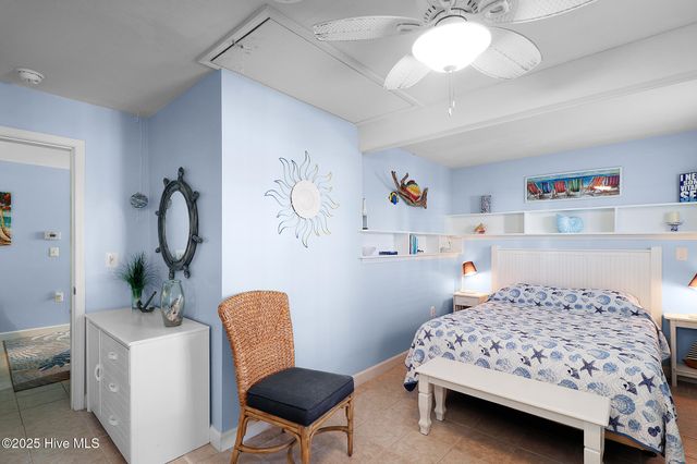 102 Freeman Lane, Atlantic Beach, NC 28512