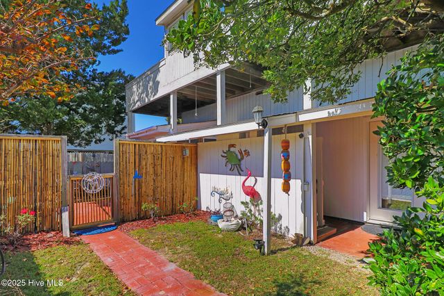 102 Freeman Lane, Atlantic Beach, NC 28512