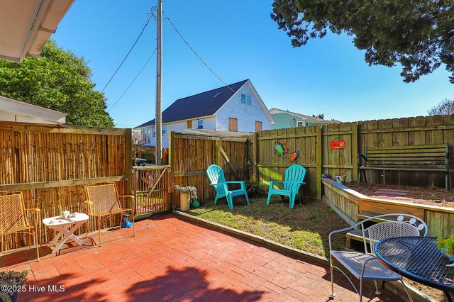 102 Freeman Lane, Atlantic Beach, NC 28512