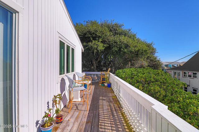 102 Freeman Lane, Atlantic Beach, NC 28512