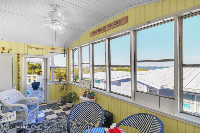 102 Freeman Lane, Atlantic Beach, NC 28512