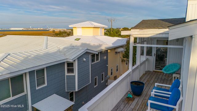 102 Freeman Lane, Atlantic Beach, NC 28512